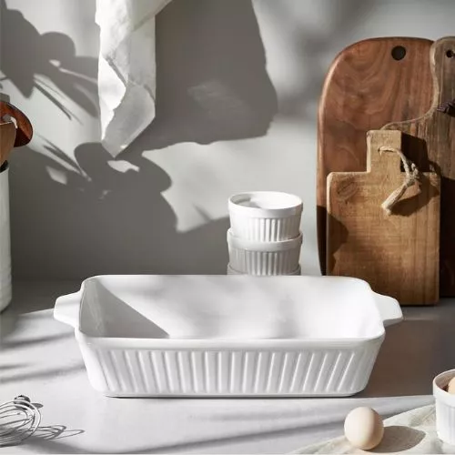 white ceramic baking dish